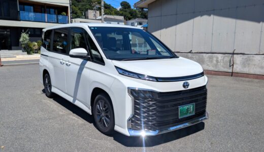 【介護タクシー】現行ヴォクシーへ施工しました